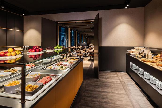 Imagen del bar/restaurante del Hotel Le Méridien München. Foto 2