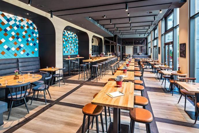 Imagen del bar/restaurante del Hotel Le Méridien München. Foto 3