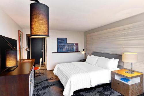 Imagen de la habitación del Hotel Le Méridien New Orleans. Foto 14