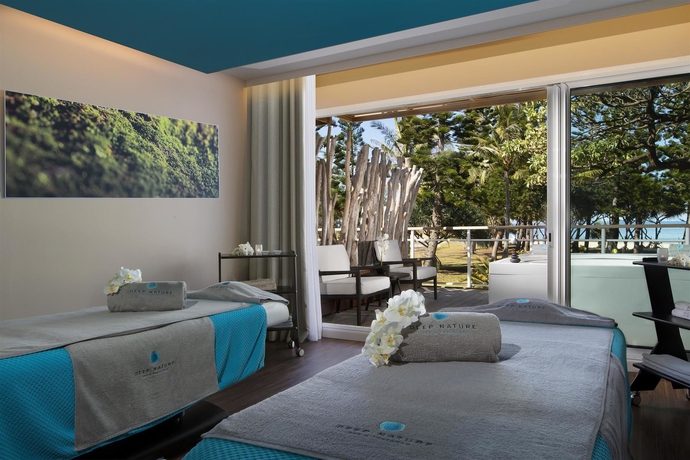 Imagen de la piscina del Hotel Le Méridien Noumea Resort and Spa. Foto 15