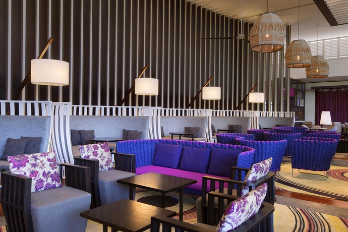 Imagen del bar/restaurante del Hotel Le Méridien Noumea Resort and Spa. Foto 7