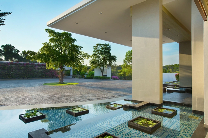 Imagen de los interiores del Hotel Le Méridien Phuket Mai Khao Beach Resort. Foto 10