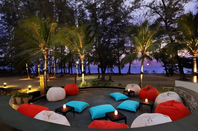 Imagen de los exteriores del Hotel Le Méridien Phuket Mai Khao Beach Resort. Foto 7