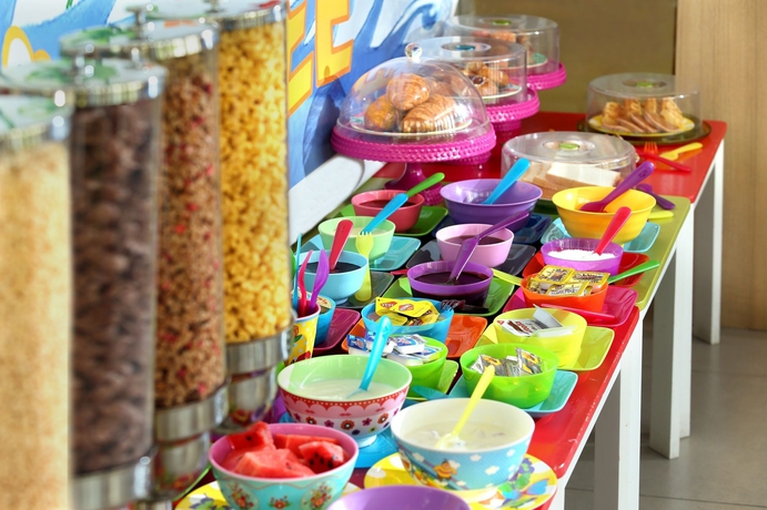 Imagen del bar/restaurante del Hotel Le Méridien Phuket Mai Khao Beach Resort. Foto 4