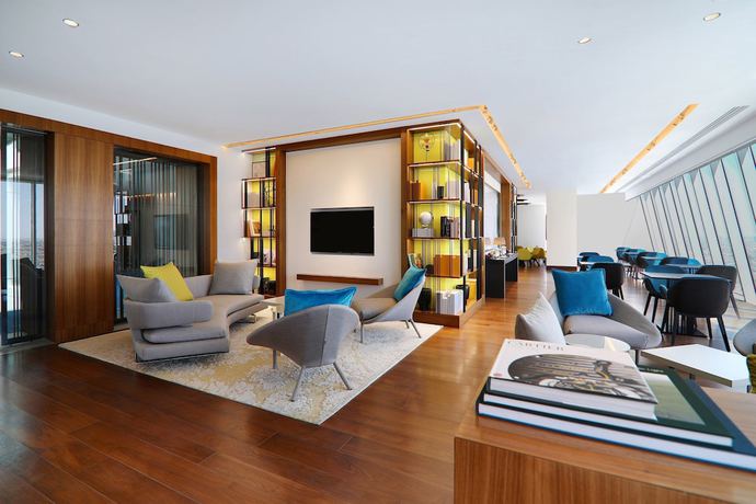 Imagen del bar/restaurante del Hotel Le Méridien Riyadh. Foto 8