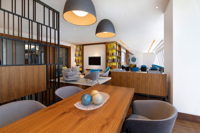 Imagen del bar/restaurante del Hotel Le Méridien Riyadh. Foto 9