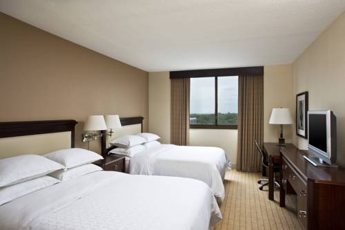 Imagen de la habitación del Hotel Le Méridien St. Louis Clayton. Foto 1
