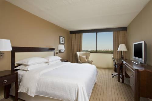 Imagen de la habitación del Hotel Le M&eacute;ridien St. Louis Clayton. Foto 3