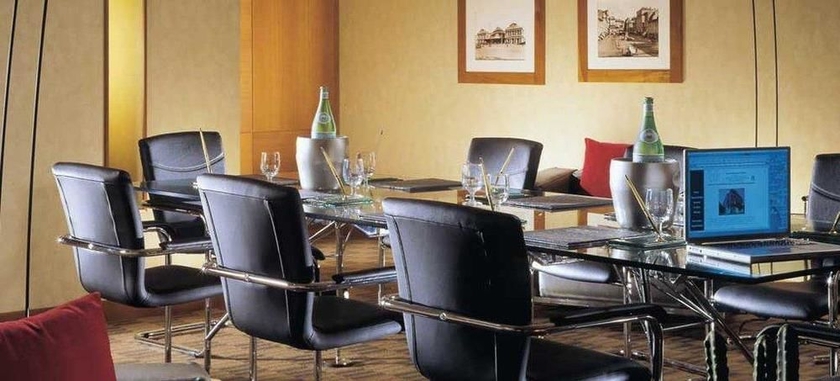 Imagen de los interiores del Hotel Le Méridien Visconti Rome. Foto 5