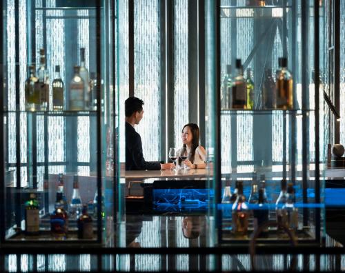 Imagen del bar/restaurante del Hotel Le M&eacute;ridien Zhongshan. Foto 2