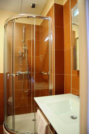 Imagen de la habitación del Hotel Le M&eacute;tropole. Foto 4