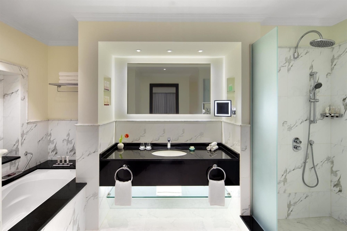 Imagen de la habitación del Hotel Le Meridien Al Aqah Beach Resort. Foto 4