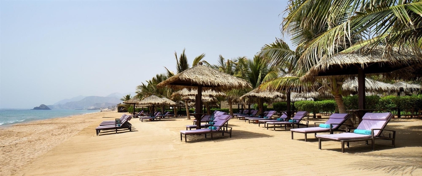 Imagen general del Hotel Le Meridien Al Aqah Beach Resort. Foto 1