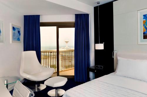 Imagen de la habitación del Hotel Le Meridien Al Khobar. Foto 14