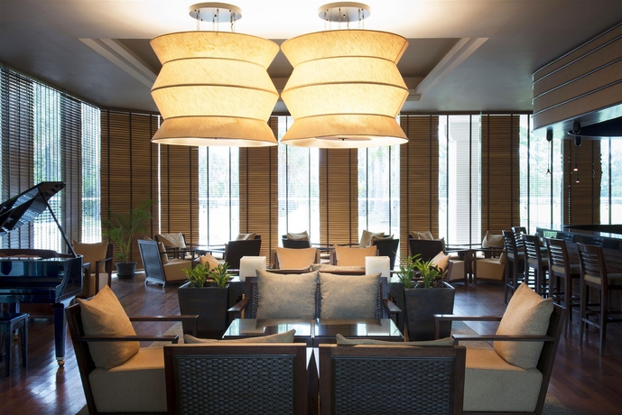 Imagen del bar/restaurante del Hotel Le Meridien Angkor. Foto 4