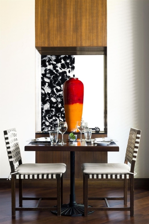 Imagen del bar/restaurante del Hotel Le Meridien Angkor. Foto 5