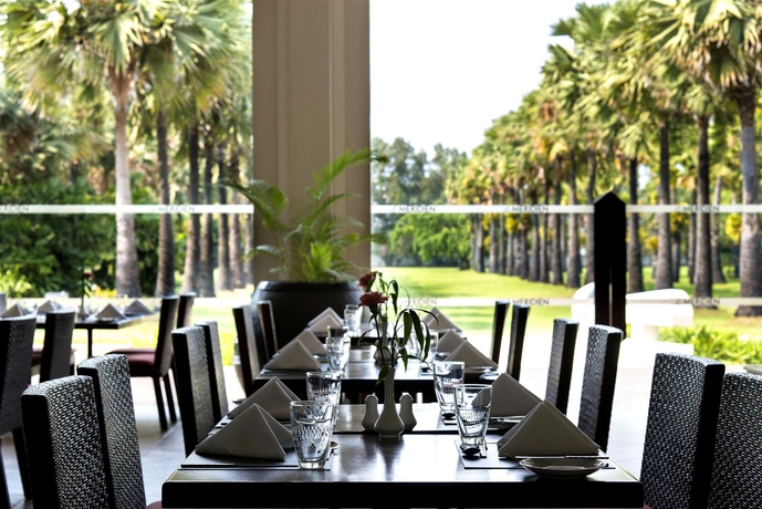 Imagen del bar/restaurante del Hotel Le Meridien Angkor. Foto 6