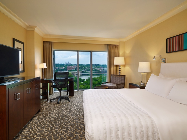 Imagen de la habitación del Hotel Le Meridien Arlington. Foto 6