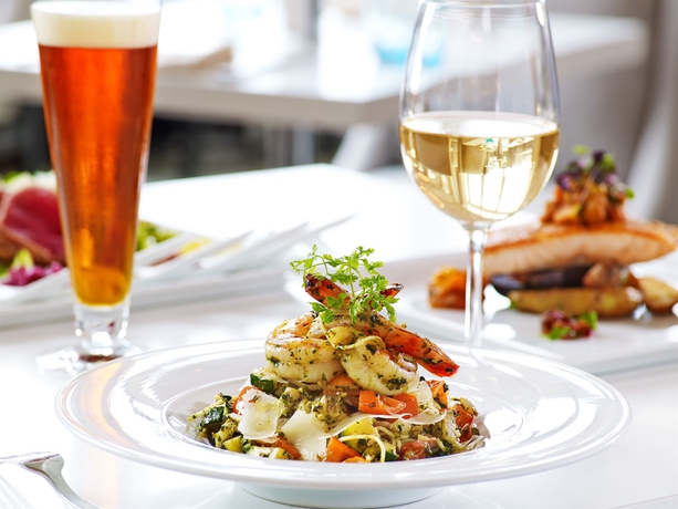 Imagen del bar/restaurante del Hotel Le Meridien Arlington. Foto 5