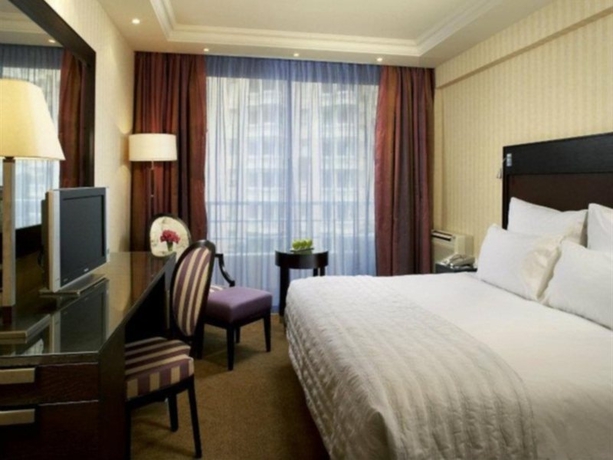 Imagen general del Hotel Le Meridien Beach Plaza. Foto 2