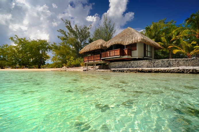 Imagen de la piscina del Hotel Le Meridien Bora Bora. Foto 12