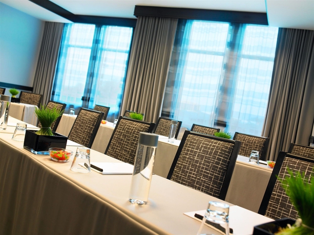 Imagen de los interiores del Hotel Le Meridien Dallas By The Galleria. Foto 11