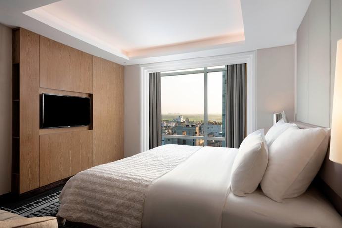 Imagen de la habitación del Hotel Le Meridien Dhaka. Foto 11
