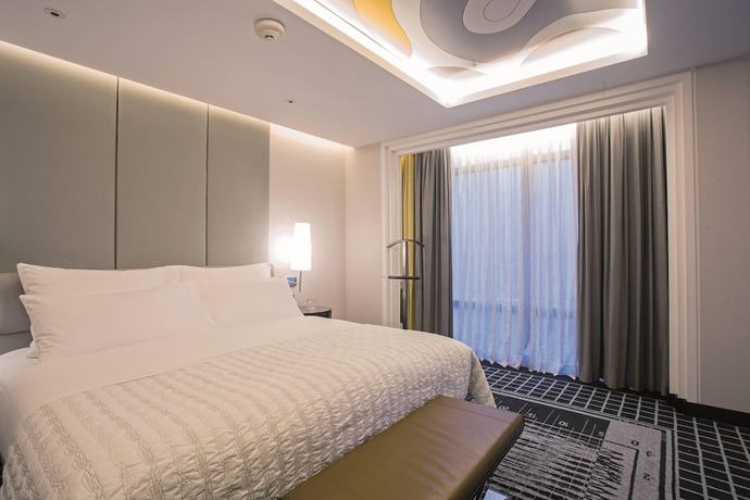 Imagen de la habitación del Hotel Le Meridien Dhaka. Foto 17