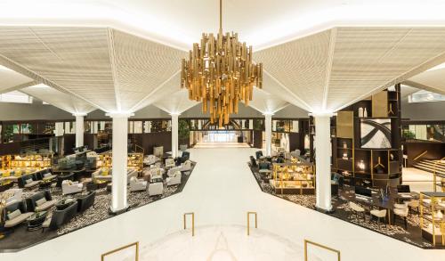 Imagen general del Hotel Le Meridien Dubai and Conference Centre. Foto 1