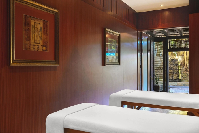 Imagen de la piscina del Hotel Le Meridien Ile Maurice. Foto 13