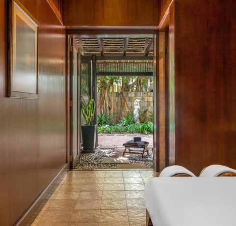 Imagen de la piscina del Hotel Le Meridien Ile Maurice. Foto 14