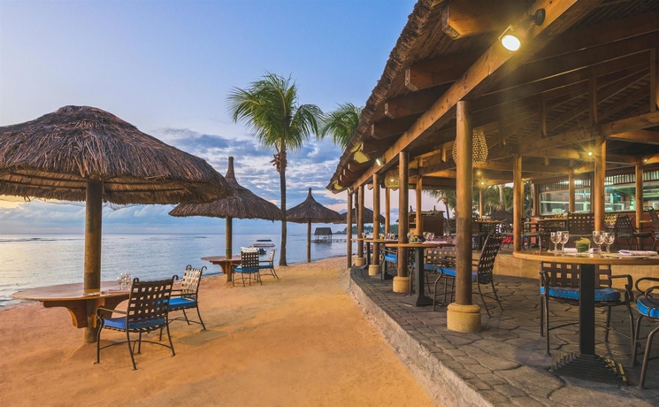 Imagen del bar/restaurante del Hotel Le Meridien Ile Maurice. Foto 3