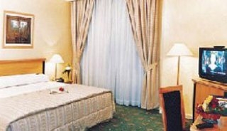 Imagen de la habitación del Hotel Le Meridien Kuwait. Foto 4
