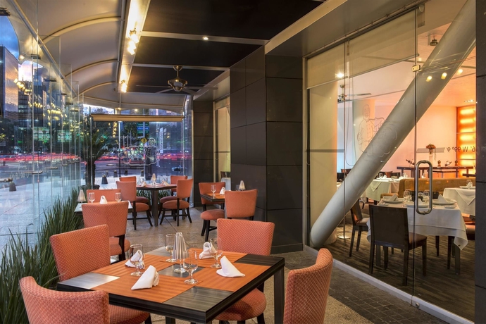 Imagen del bar/restaurante del Hotel Le Meridien Mexico City. Foto 3