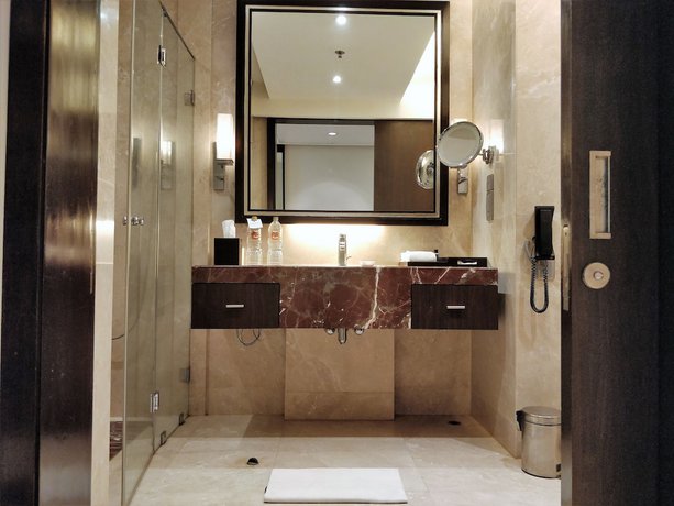 Imagen de la habitación del Hotel Le Meridien Nagpur. Foto 14