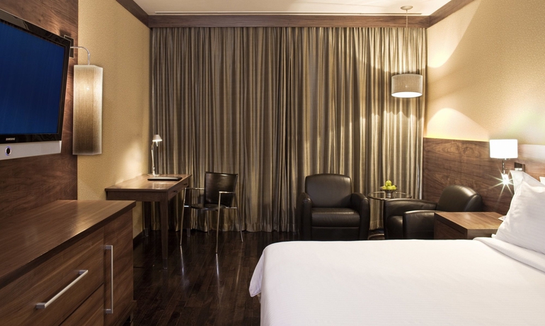 Imagen de la habitación del Hotel Le Meridien New Delhi. Foto 7
