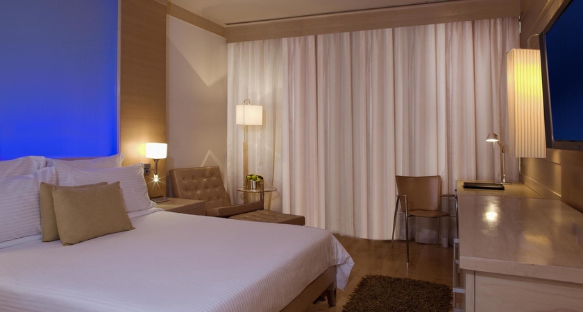 Imagen de la habitación del Hotel Le Meridien New Delhi. Foto 11