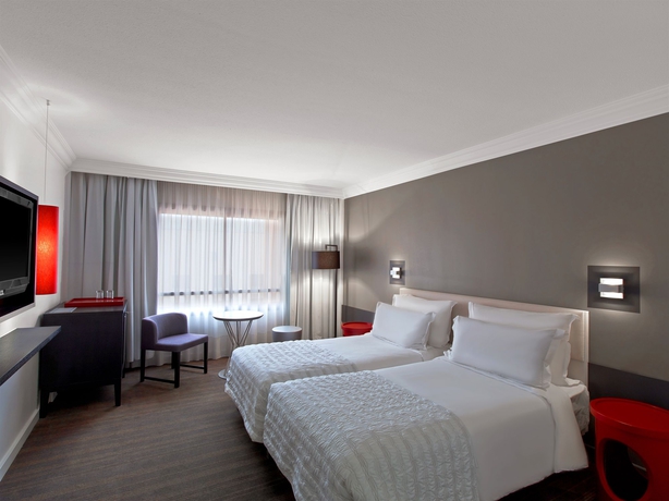 Imagen de la habitación del Hotel Le Meridien Nice. Foto 7