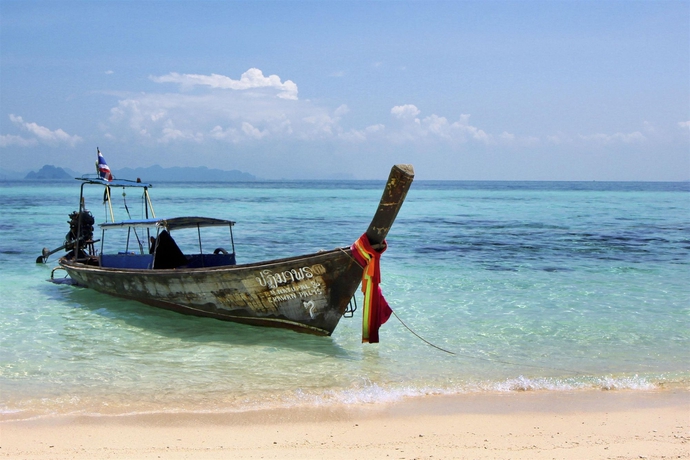 Imagen de los exteriores del Hotel Le Meridien Phuket Beach Resort. Foto 16