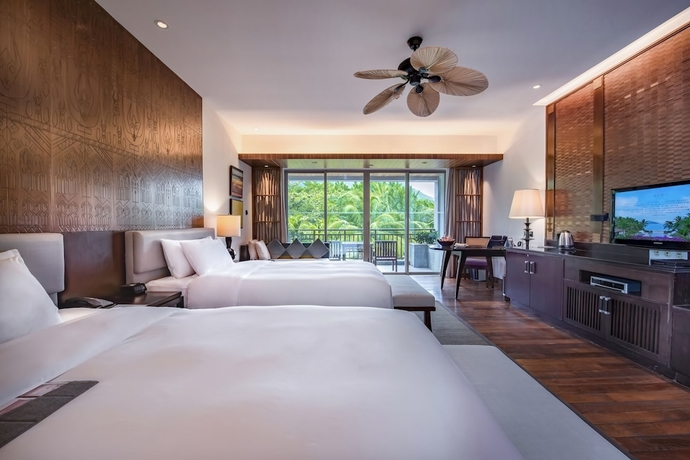 Imagen de la habitación del Hotel Le Meridien Shimei Bay Beach Resort and Spa. Foto 11