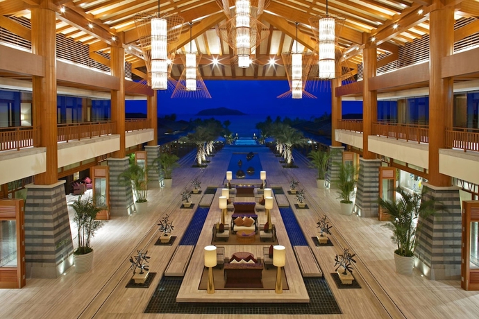 Imagen de los interiores del Hotel Le Meridien Shimei Bay Beach Resort and Spa. Foto 17