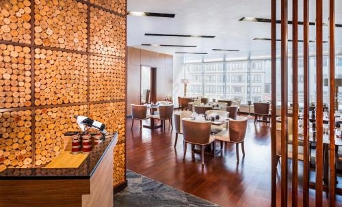 Imagen de la habitación del Hotel Le Meridien Thimphu. Foto 6