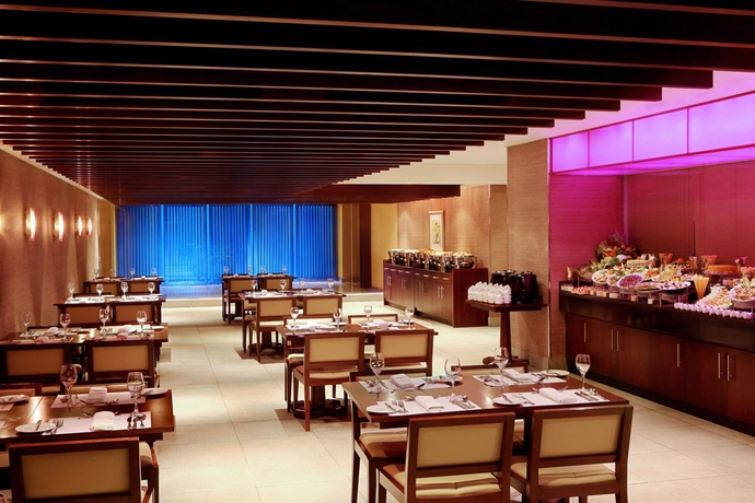 Imagen del bar/restaurante del Hotel Le Meridien Towers Makkah. Foto 3