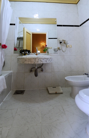 Imagen de la habitación del Hotel Le Metropole Luxury Heritage Since 1902 By Paradise Inn Group. Foto 7