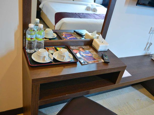 Imagen de la habitación del Hotel Le Metrotel. Foto 4