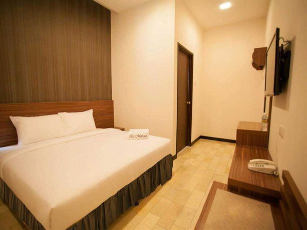 Imagen de la habitación del Hotel Le Metrotel. Foto 9