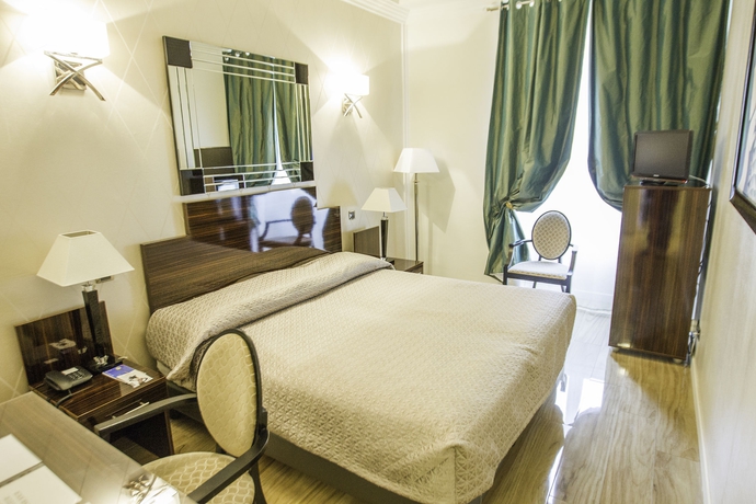 Imagen de la habitación del Hotel Le Meurice. Foto 5