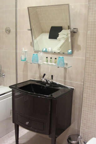 Imagen de la habitación del Hotel Le Meurice. Foto 12