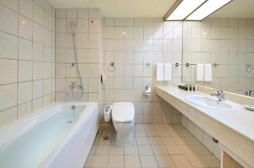 Imagen de la habitación del Hotel Le Midi Jungli. Foto 7
