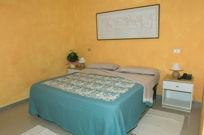 Imagen de la habitación del Hotel Le Mimose. Foto 5